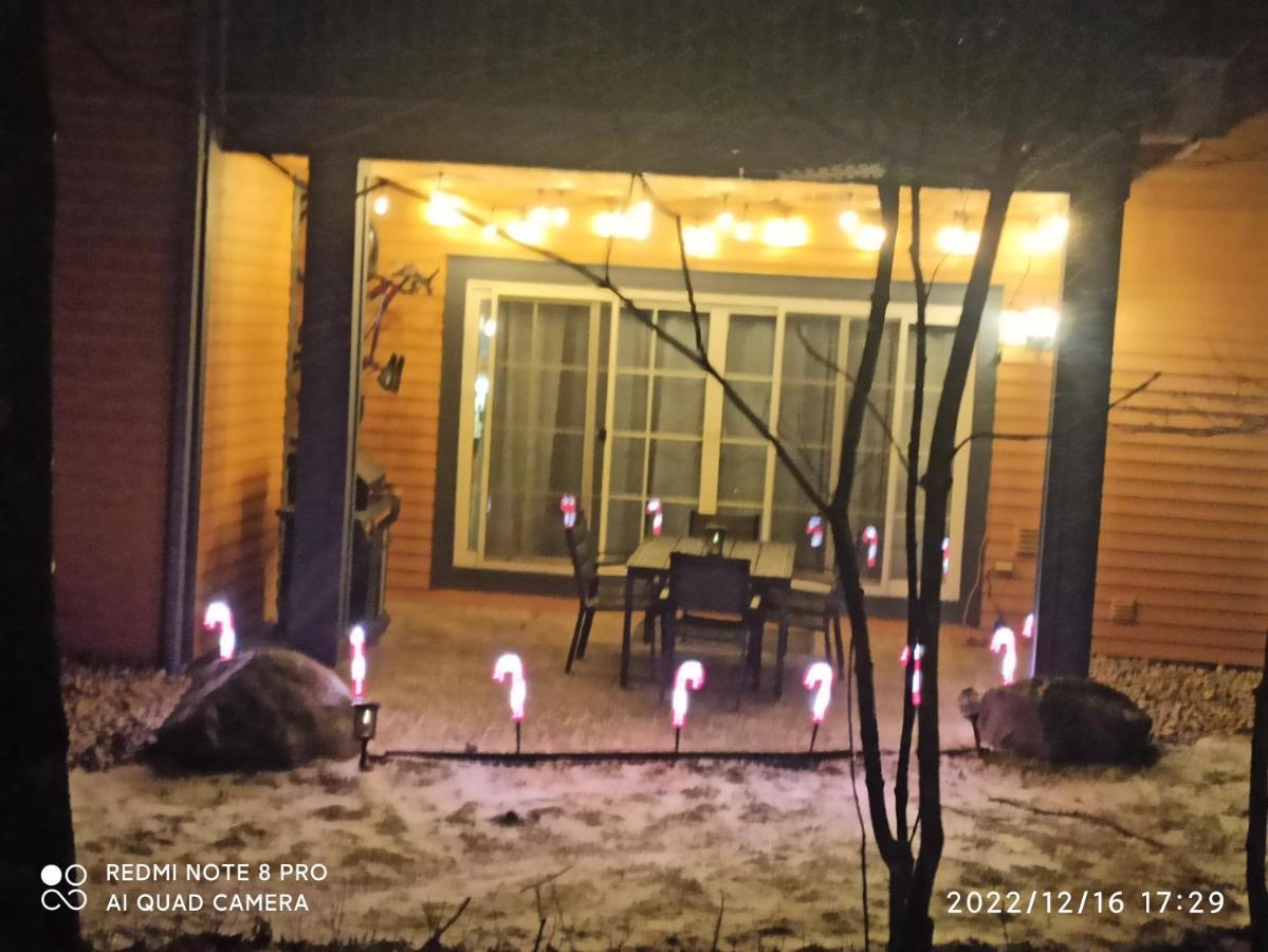 Luxurious Mont Tremblant 2Bd 2Bth Villa Exterior photo